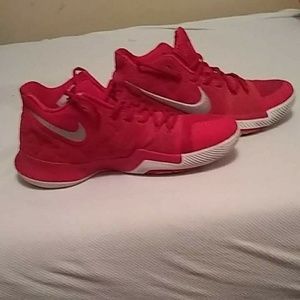 Men's Nike Kyrie 3s
